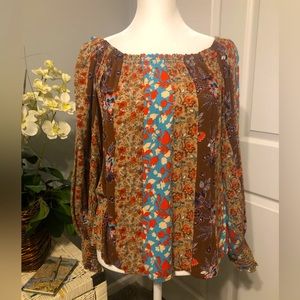 Vine and Love, Bohemian, floral, off/on the shoulder blouse. Size large